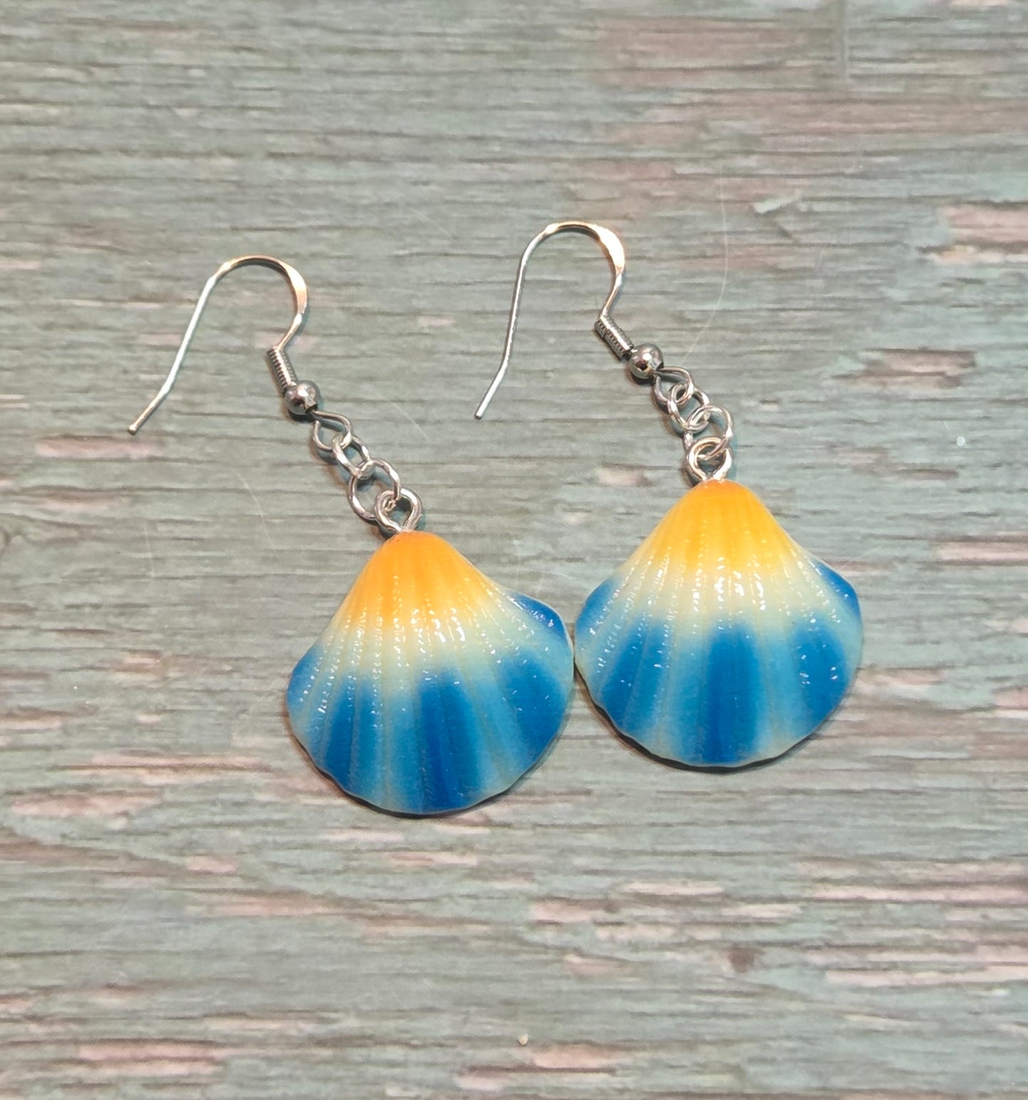 Shell earrings