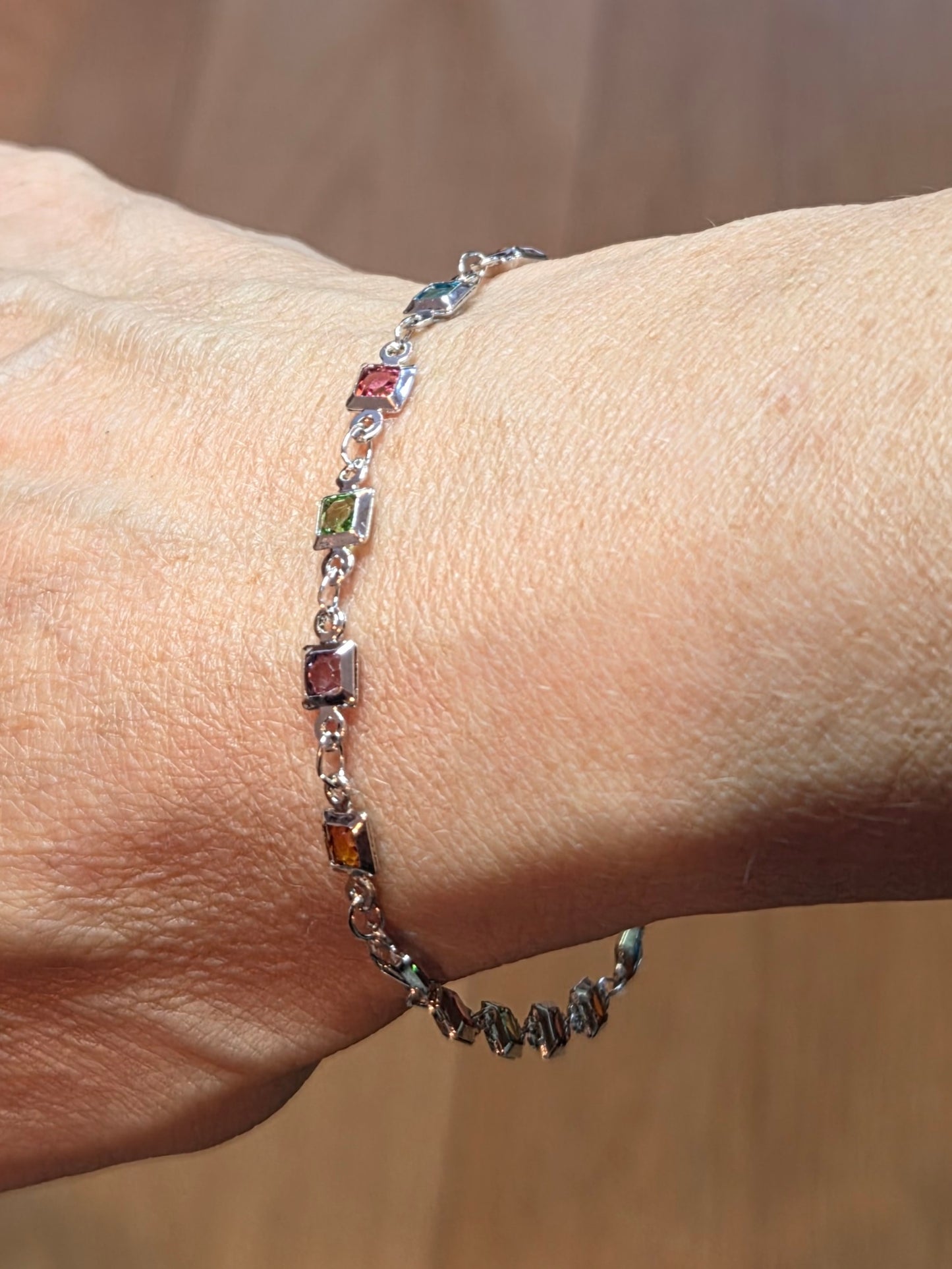 Multicoloured glass chain bracelet