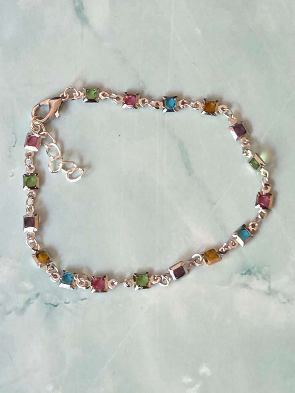 Multicoloured glass chain bracelet