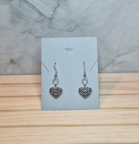 Filigree heart earrings